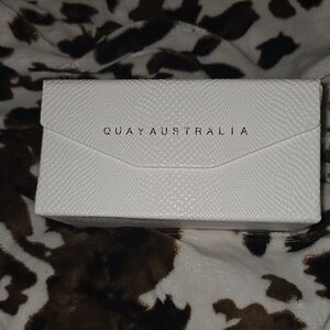 👽Quay Australia Four Frame Case